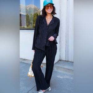 LALA ORIGINAL: Long Sleeve Plissé Set in Black